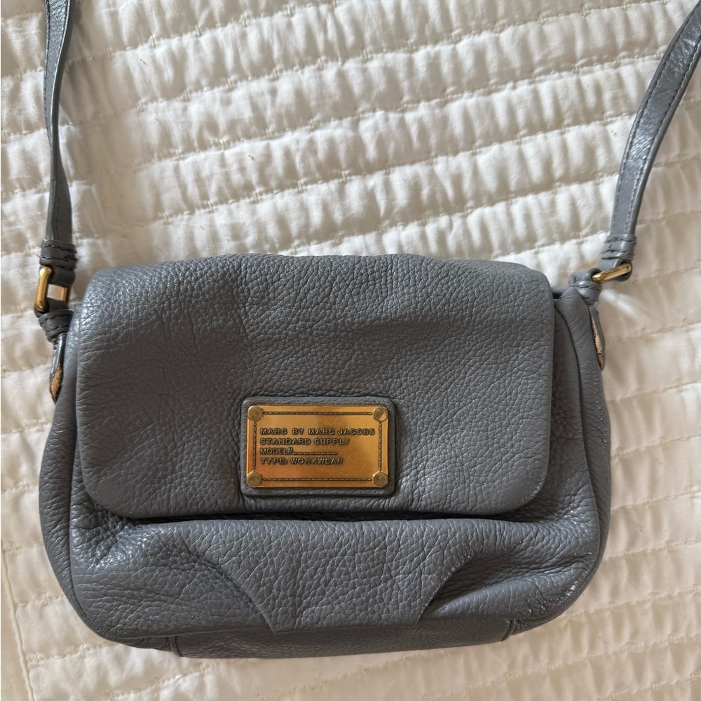 Marc Jacobs Gray Pebbled Leather Crossbody Bag
